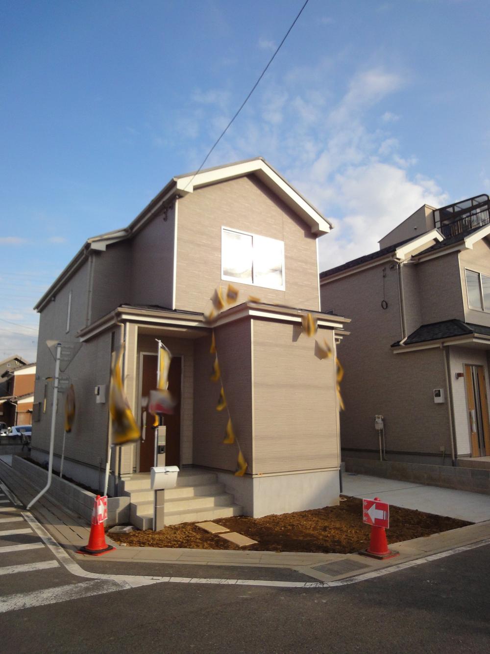 Local appearance photo. Northwest corner lot!  "Yatsuka" newly built single-family of the 16-minute walk to the station!  Local (11 May 2013) Shooting
