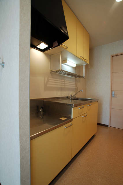 Kitchen. Storage-rich kitchen ☆ Gas stove can be installed