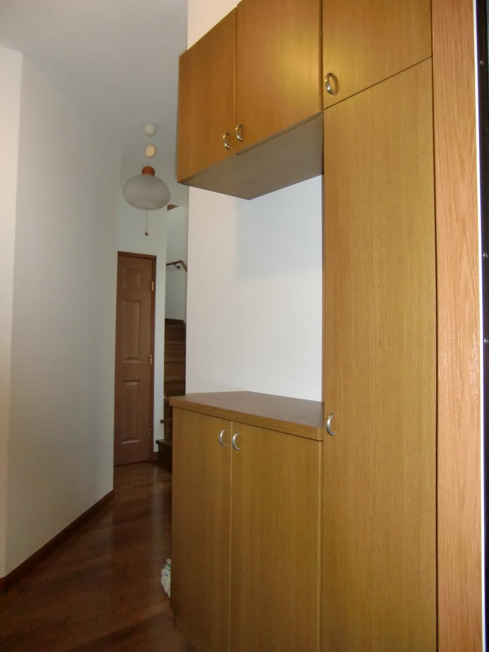 Entrance. Cupboard (July 1, 2013) Shooting