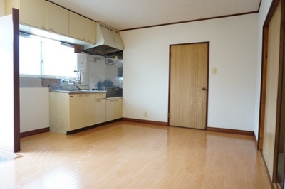 Kitchen. 9 Pledge spacious dining kitchen