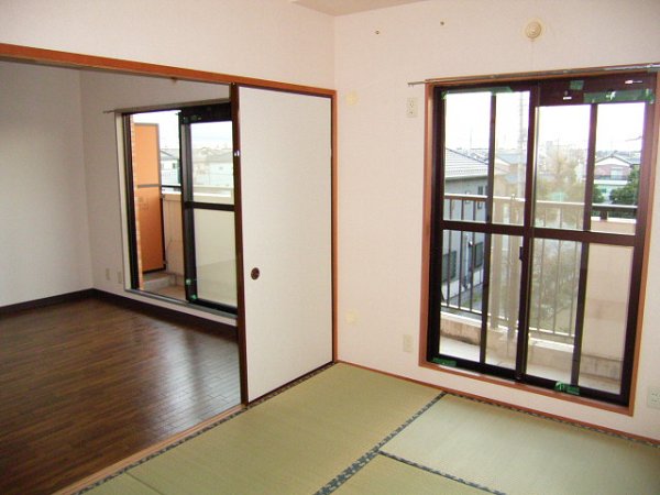 Living and room. Japanese-style More of Living is a feeling of opening full.