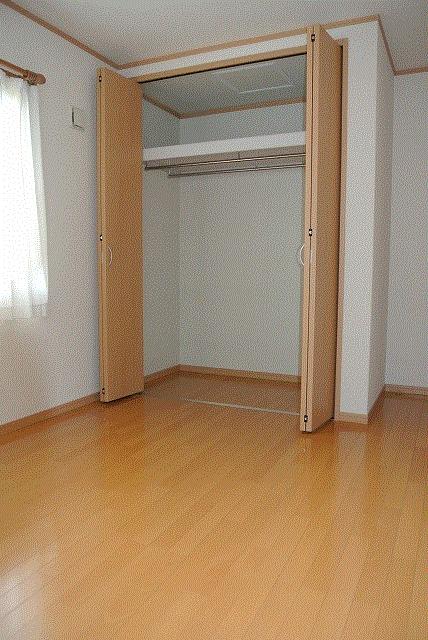 Non-living room. closet