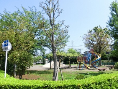 park. 20m to Sezaki Hikawa Park (park)