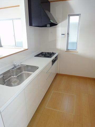 Kitchen. Is clean, great kitchen with the white tones. It is with small window! There is under-floor storage! Indoor (11 May 2013) Shooting