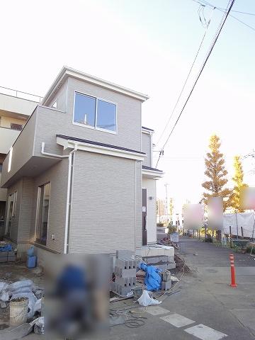 Local appearance photo. Northeast corner lot! Heisei 25 years November completed newly built single-family home! "Nitta" a 14-minute walk from the station! Surrounding environment favorable! Local (11 May 2013) Shooting