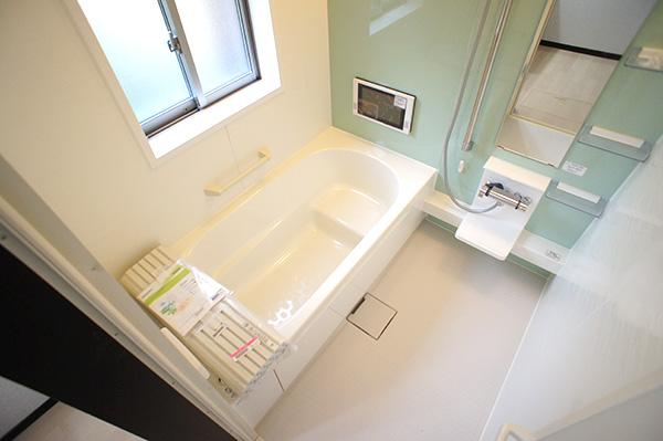 Bathroom. Indoor (12 May 2013) Shooting Building 3