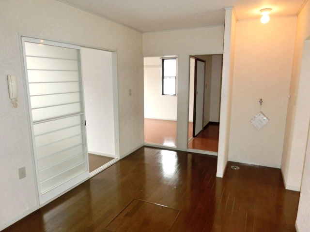 Living and room
