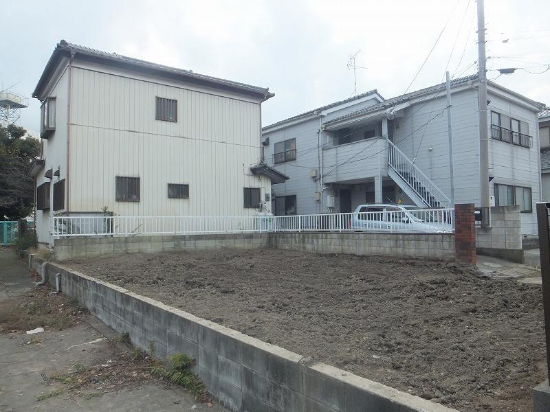 Local appearance photo. Local (12 May 2013) Shooting