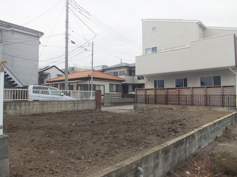 Local appearance photo. Local (12 May 2013) Shooting