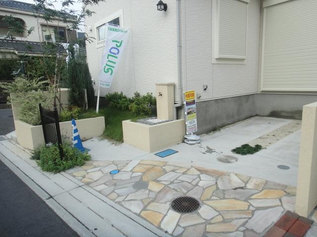 Parking lot. 1 Building car space