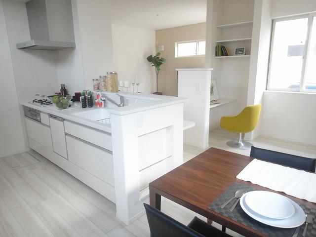 Other introspection. 1 Building dining kitchen