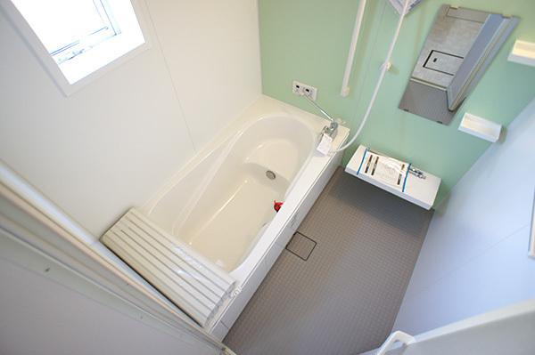 Bathroom. 1 Building