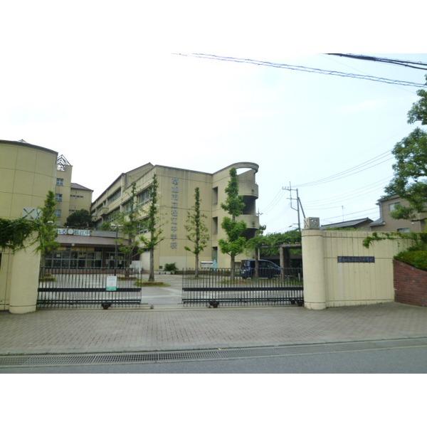 Junior high school. Soka 1142m to stand Matsue junior high school