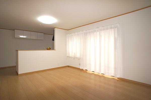 Living. Indoor (11 May 2013) Shooting 1 Building