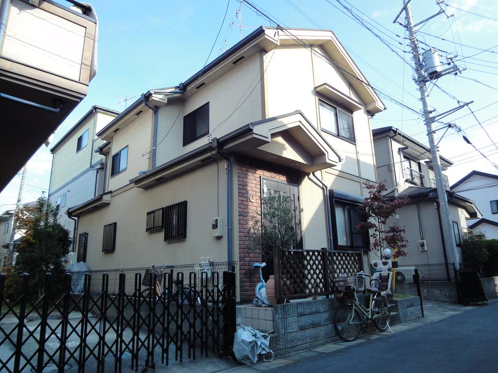 Local appearance photo. "Yatsuka" station walk 13 minutes plenty of sunshine and a clean well-equipped cityscape. Storage space rich in the room will Katazuki refreshing! Shopping facilities are within a 10-minute walk. Local (11 May 2013) Shooting