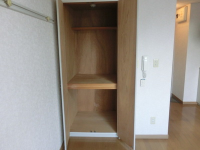 Living and room. There are places storage 2! 