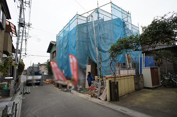 Local photos, including front road. Plenty of sunshine and a pleasant breeze pour in residence 2013 / 12 / 18 shooting