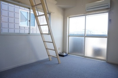 Living and room. Two windows, Bright studio in the two-sided lighting