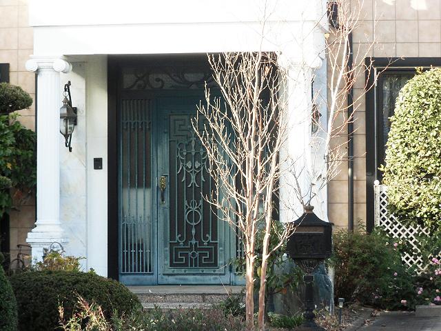 Entrance. Local (12 May 2013) Shooting