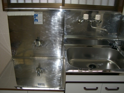 Kitchen. Gas stove is installed Allowed (10,000 yen in hardware store ~ In selling has)