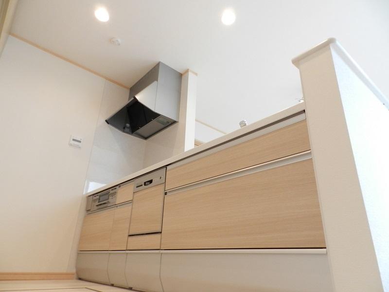 Kitchen. Happy wife with a dishwasher! 