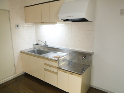 Kitchen. Gas stove installation Allowed ☆