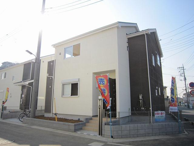 Local appearance photo. 14 Building site (12 May 2013) You can shoot preview. Please refer to the local means. Car space 2 units can be (depending on the model) is a site area of ​​120 sq m or more of newly built condominiums of. small ・ Junior high school is near the peace of mind
