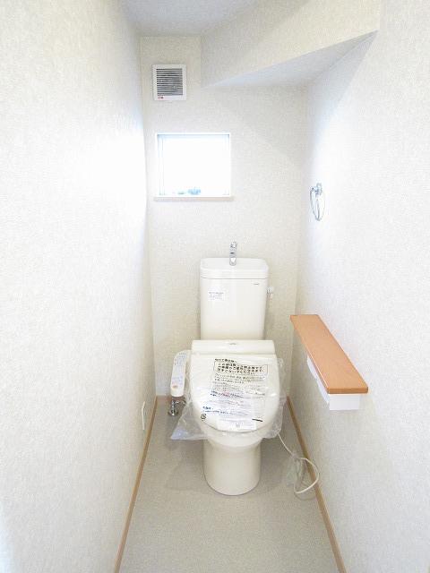 Toilet. 14 Building room (12 May 2013) Shooting
