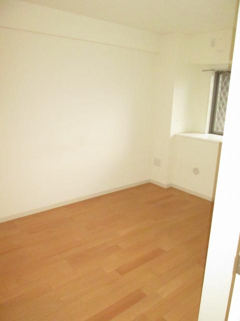 Non-living room. Indoor (January 2014) Shooting