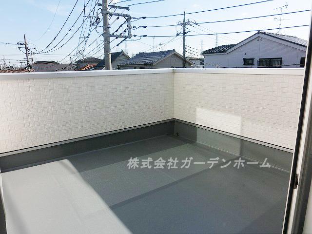 Balcony. ■ Fathom ~ Large balcony had ■