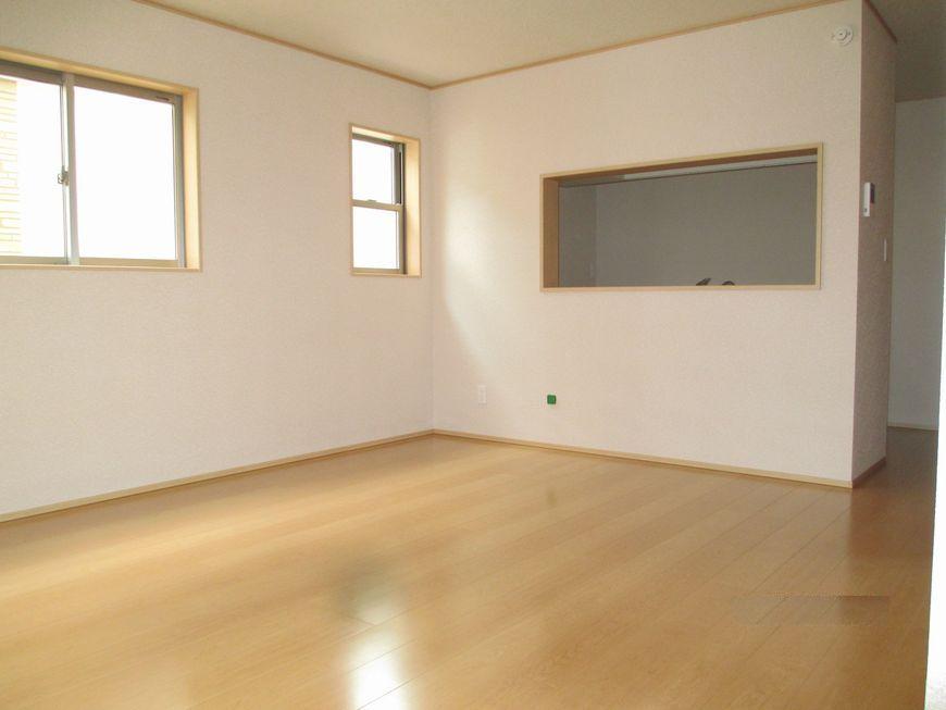 Living. Building 2 Living