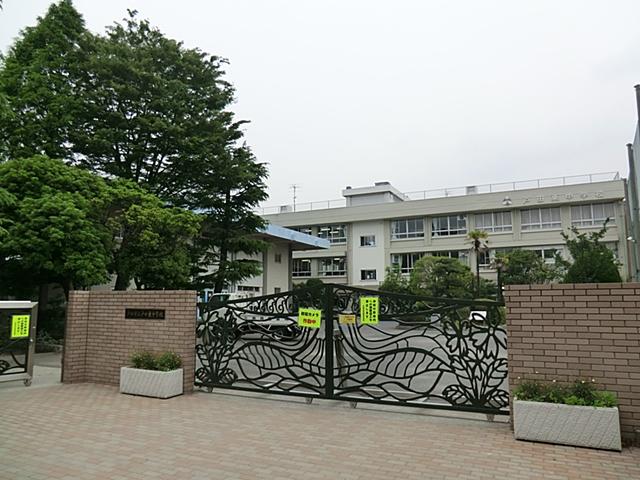 Junior high school. 378m until Toda Municipal Toda Higashi Junior High School