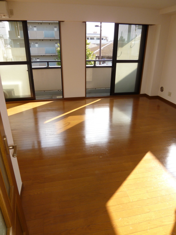 Living and room