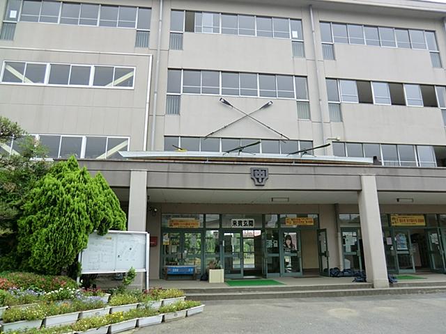 Junior high school. 790m 凡事 thoroughly until Toda junior high school. Commonplace it is commonplace to be. Is an educational goal listed is Toda junior high school. 
