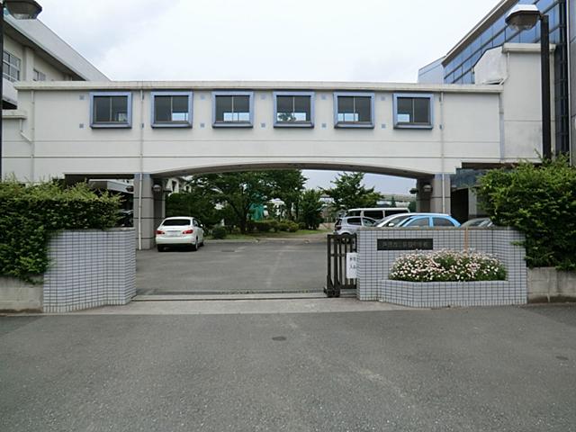 Junior high school. 620m to Toda City Tatsumi Sasa junior high school