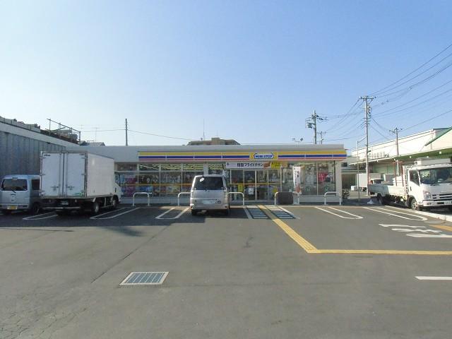 Convenience store. Until MINISTOP Toda Sasame 4-chome 430m MINISTOP a 6-minute walk from the There is also will not hesitate to Tachiyore large parking.