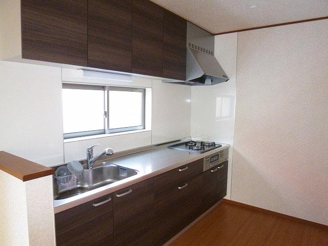 Kitchen. Indoor (12 May 2013) Shooting 1 Building