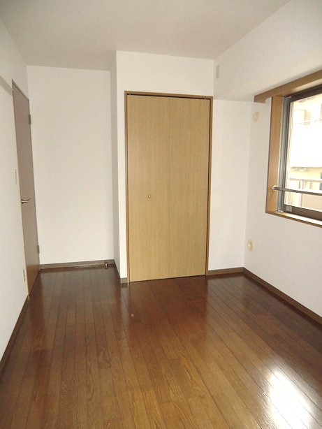 Other room space. East of Western-style 6 quires, It is with closet