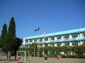 Primary school. 530m until Toda elementary school