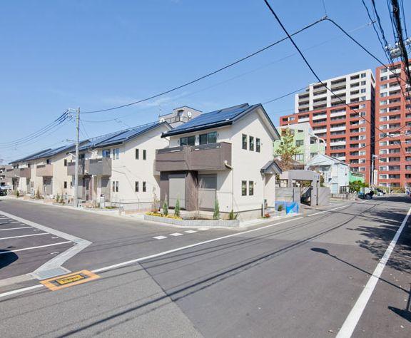 Sale already cityscape photo. Sale already the city average