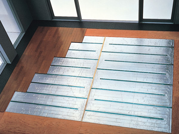 Living.  [TES hot water floor heating] living ・ The dining was standard equipped with a floor heating that does not pollute the air warm from the feet. (Same specifications)