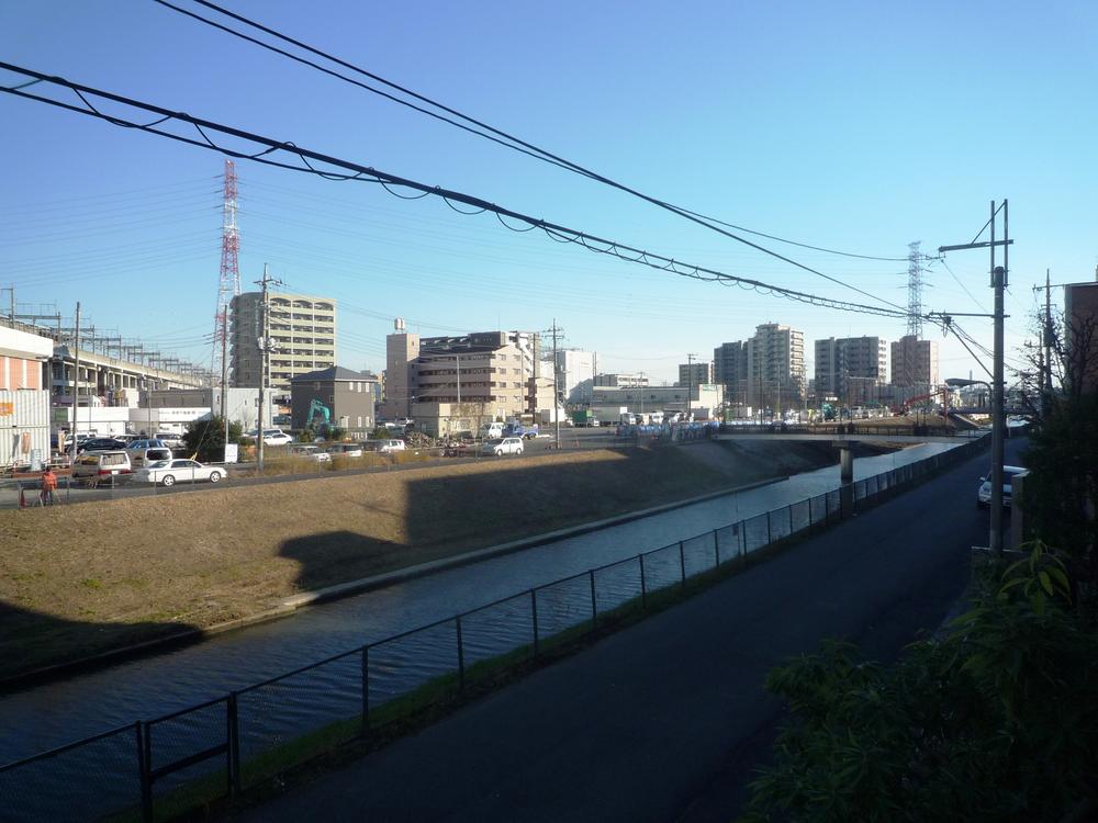 View photos from the dwelling unit. View from the site (December 2013) Shooting