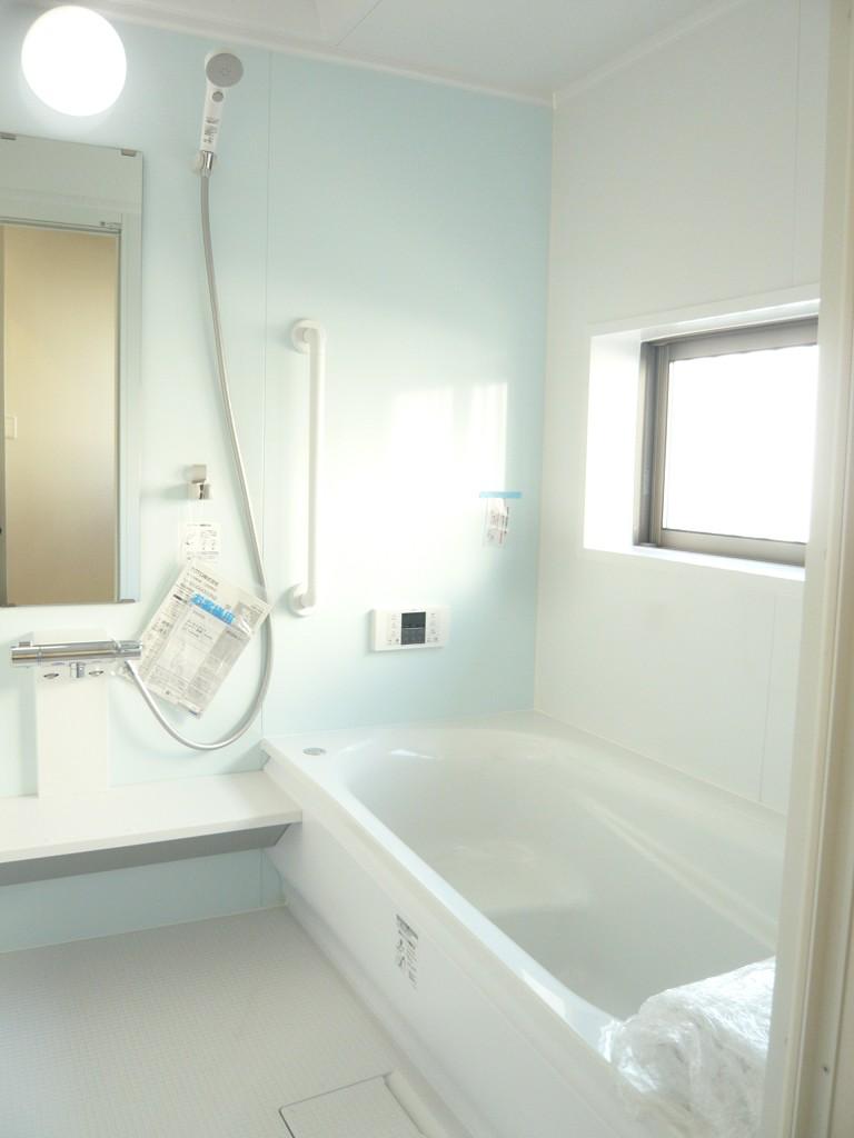 Bathroom. Indoor (11 May 2013) Shooting