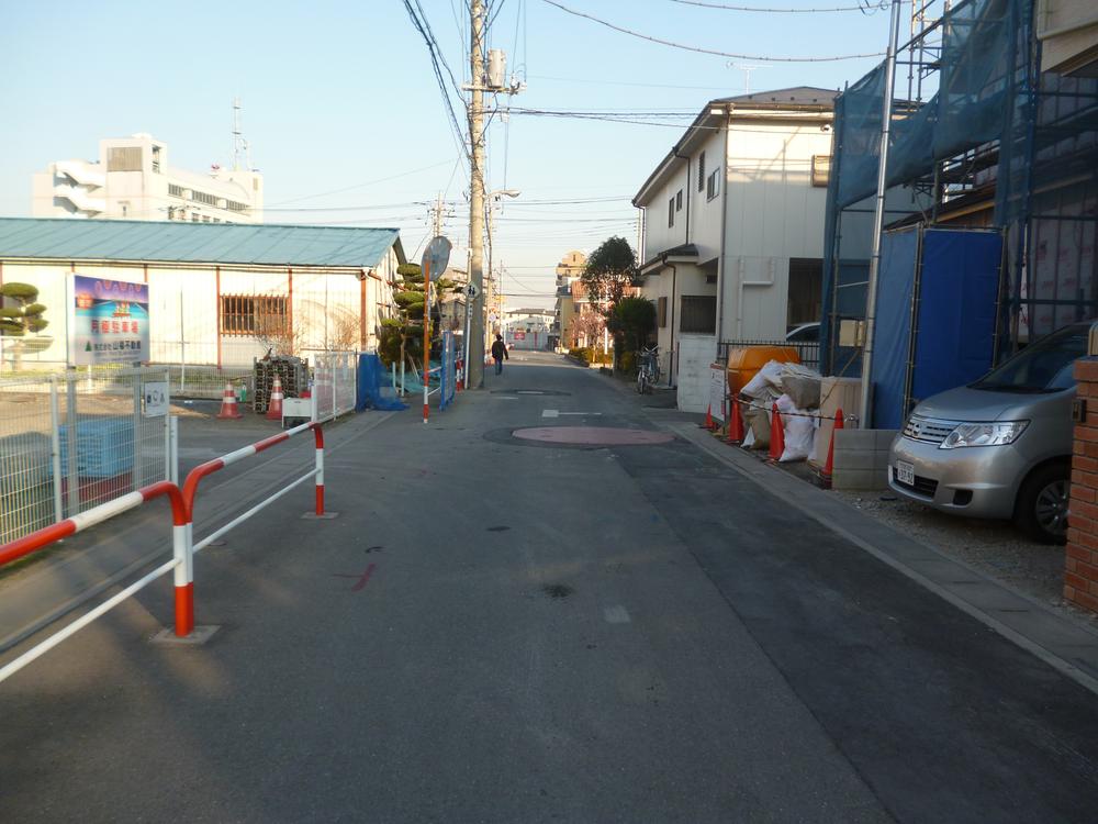 Local photos, including front road. Local (12 May 2013) Shooting