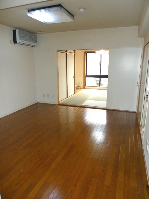 Living and room