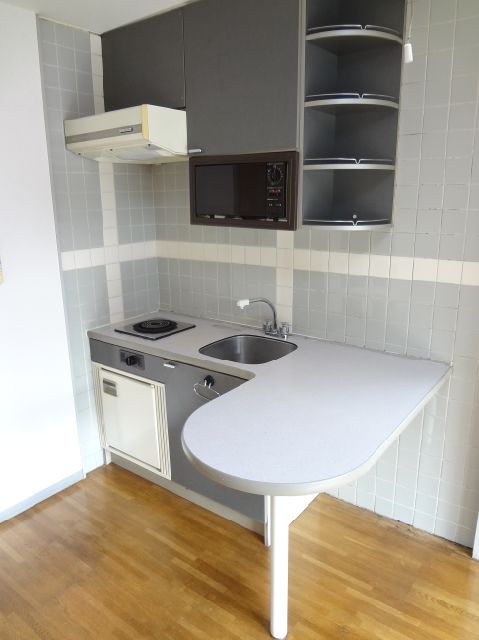Kitchen. No. 1 is recommended point of, This is counter kitchen ◎