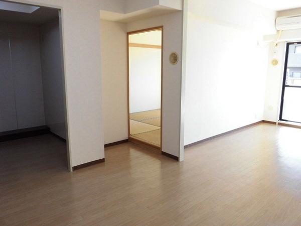 Living and room