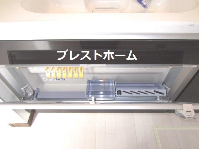 Other Equipment. Also mise en place of the tool, Of cooking utensils also quickly access a push open. Plenty from Maeru to suspend the tool to use everyday, You can out in a comfortable position. Strong gas stove also used to easily scratches repels dirt