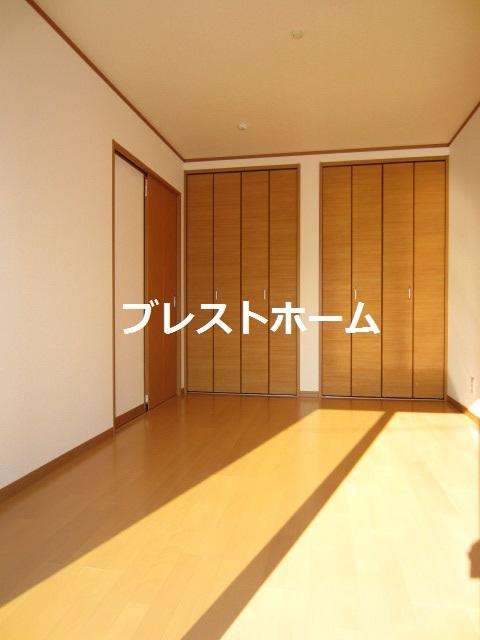 Same specifications photos (Other introspection)