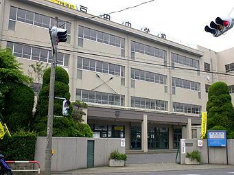 Junior high school. 802m until Toda Municipal Toda junior high school